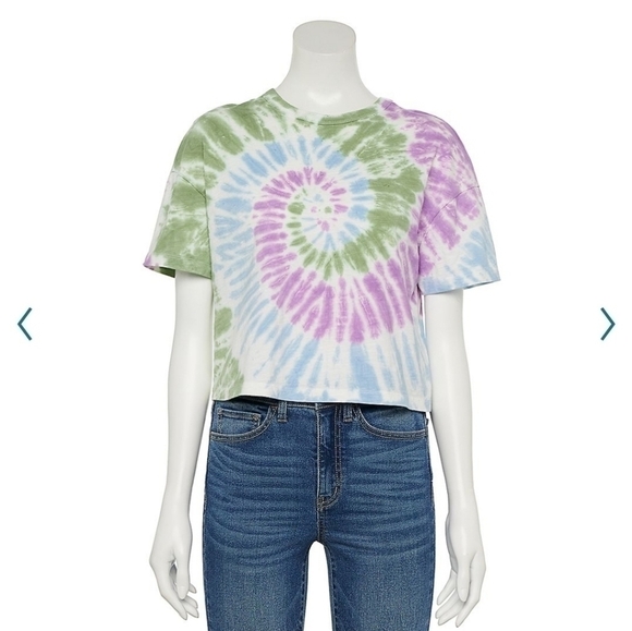 SO Junior's Cropped Boxy Tie Dye Tee - Picture 5 of 5